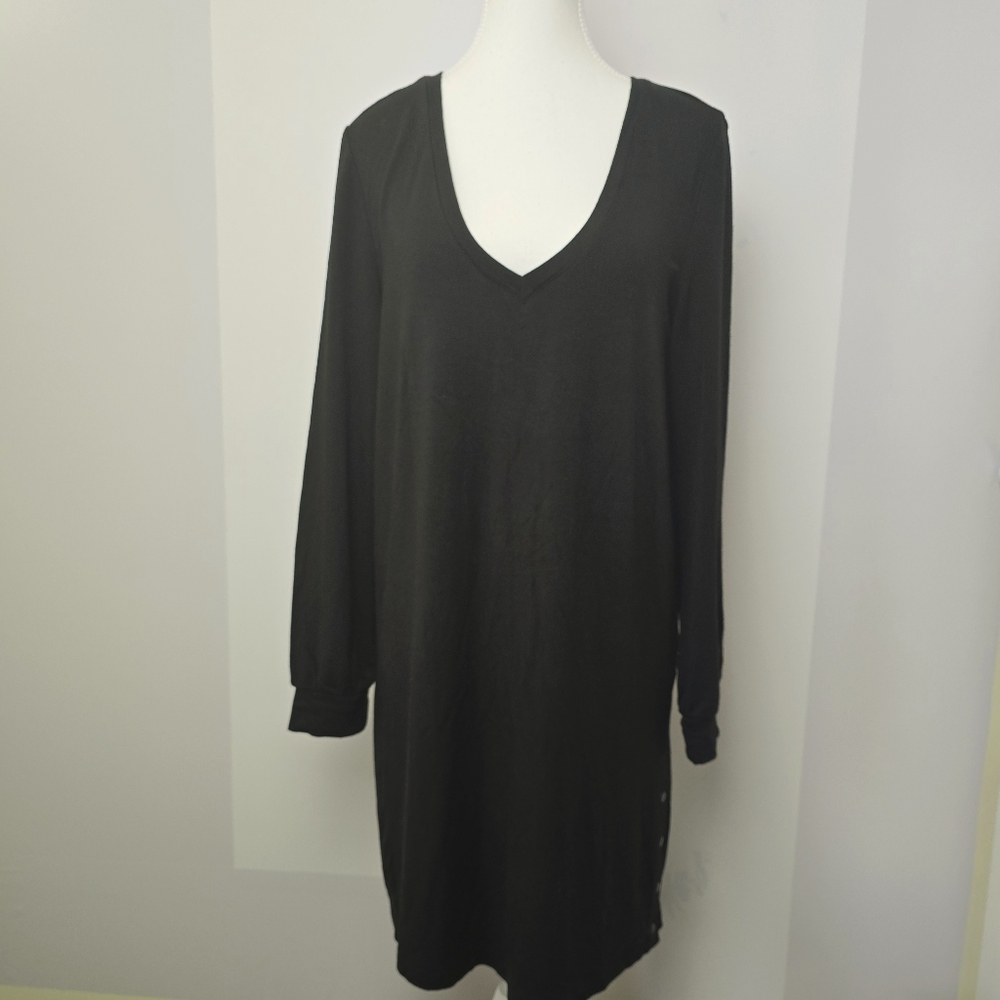 BB Dakota Black V Neck Dress Women’s Medium Long Sleeve Relaxed Fit Minimalist